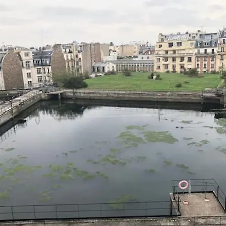 Charming With Eiffel Tower View Apartamento